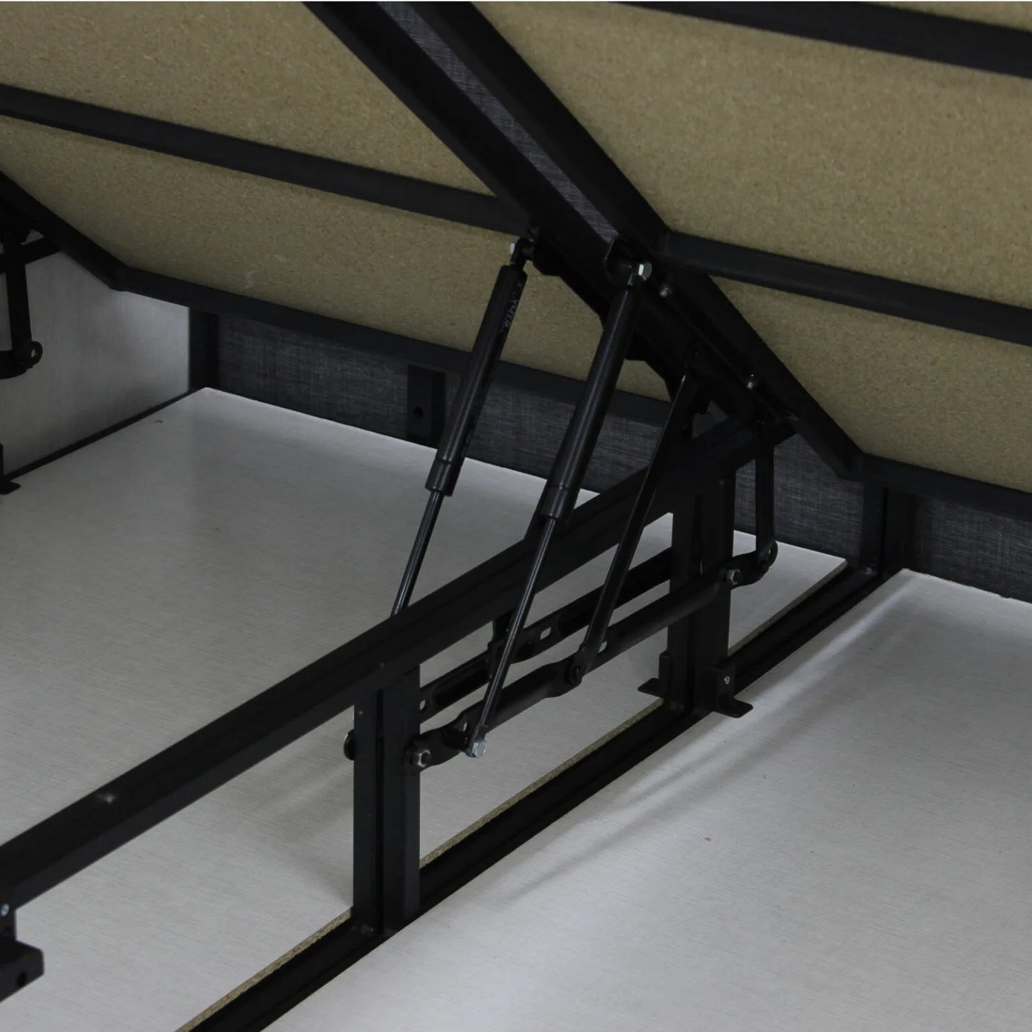 Легло Kyra крем с Матрак