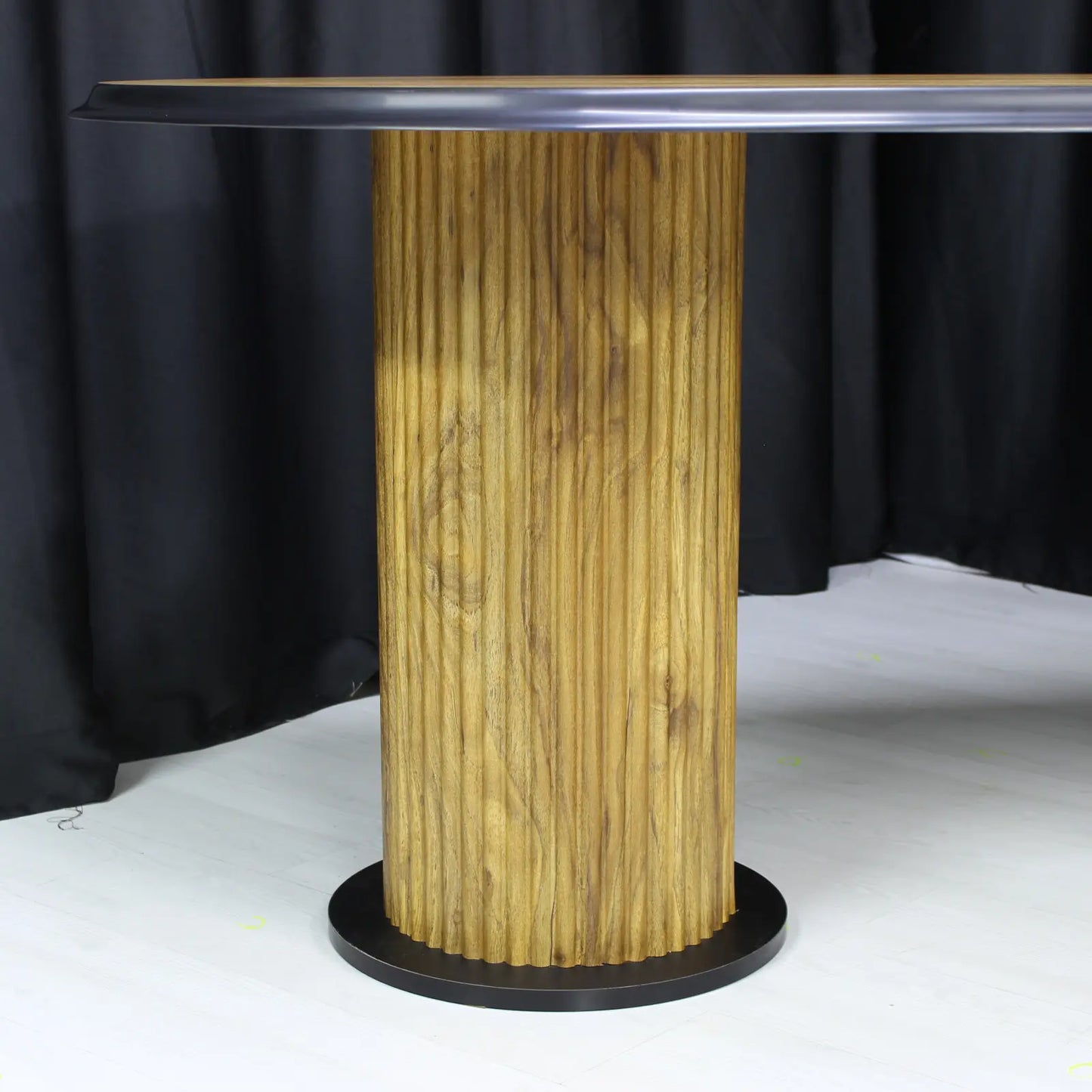 Фиксирана овална маса Victoria Орех